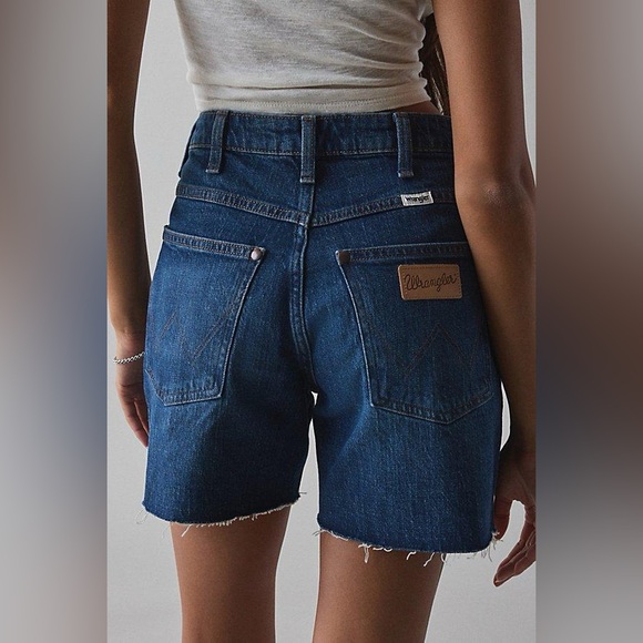 WRANGLER The High Rise Cowboy Short in Blue Size 25 - Picture 2 of 12